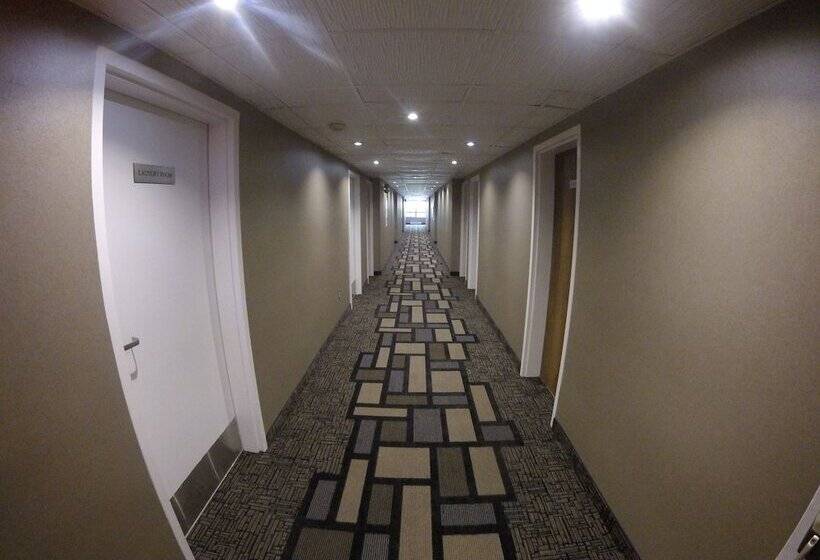 فندق Quality Inn