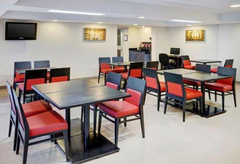 فندق Quality Inn