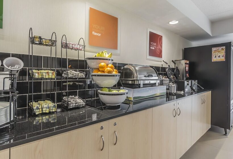 فندق Quality Inn