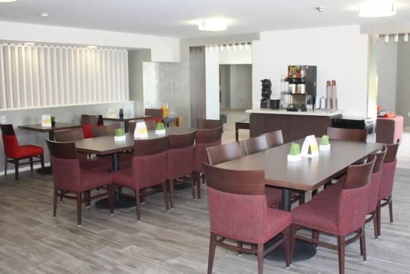 فندق Comfort Inn