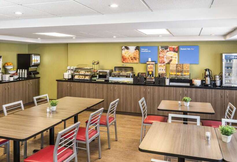 בית מלון כפרי Comfort Inn