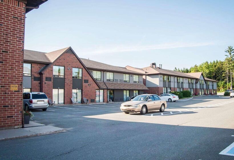 בית מלון כפרי Comfort Inn