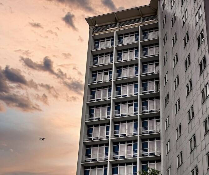 فندق Continental