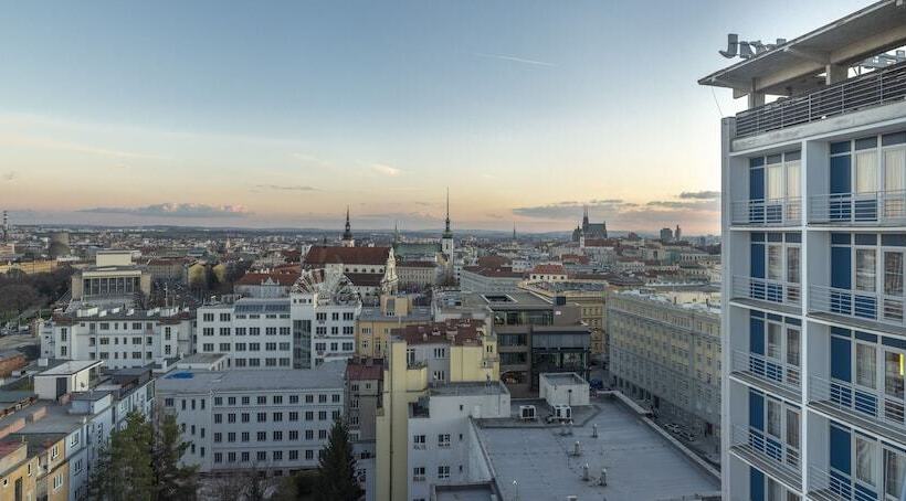 فندق Continental