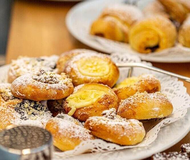 فندق Continental