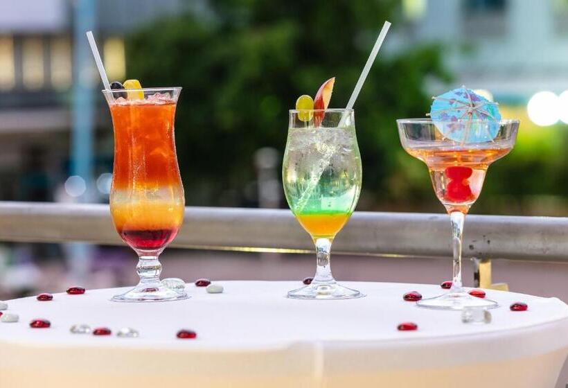 호텔 Cresta President