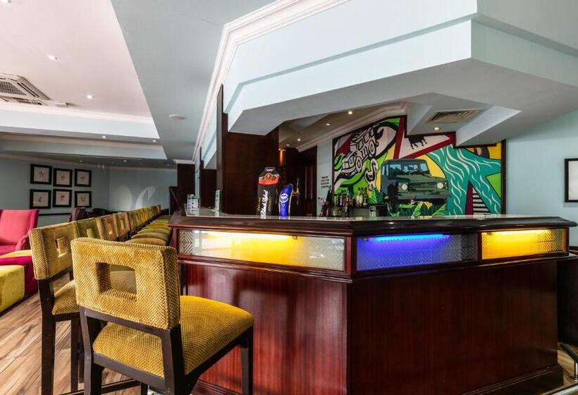 호텔 Cresta President