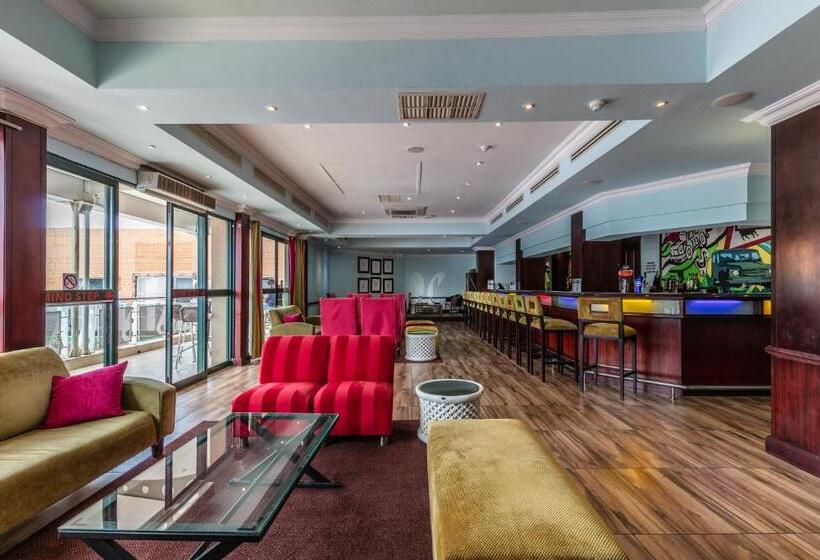 호텔 Cresta President