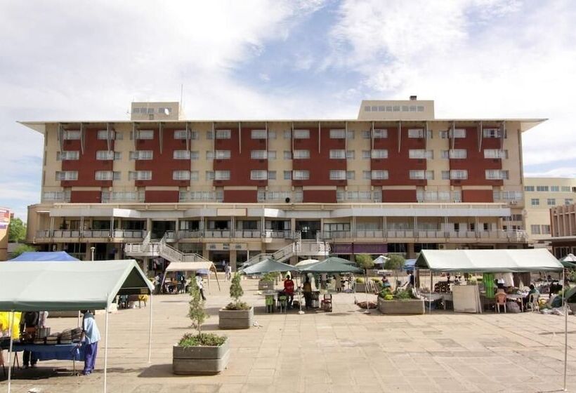 호텔 Cresta President