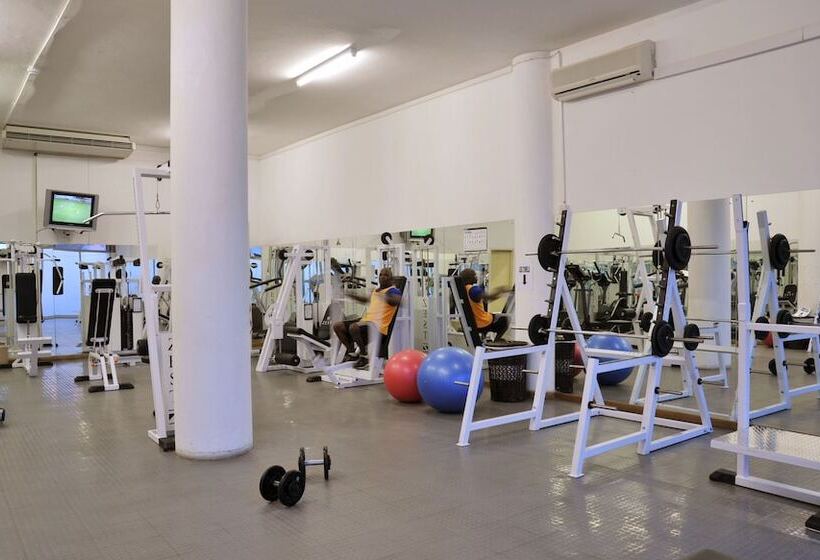 호텔 Cresta President