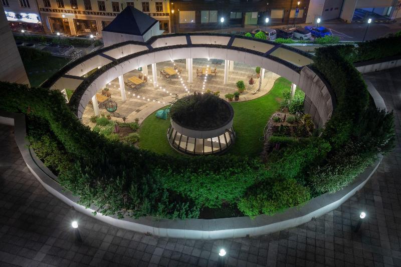 هتل Crowne Plaza Bratislava, An Ihg