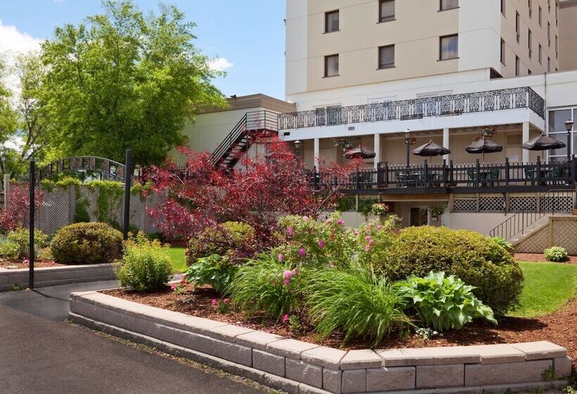 호텔 Crowne Plaza Fredericton Lord Beaverbrook, An Ihg