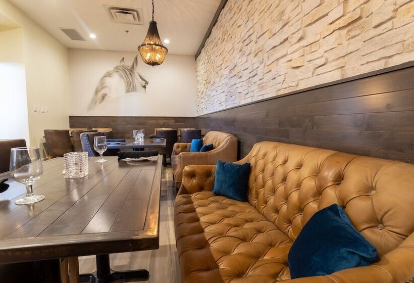 호텔 Crowne Plaza Fredericton Lord Beaverbrook, An Ihg