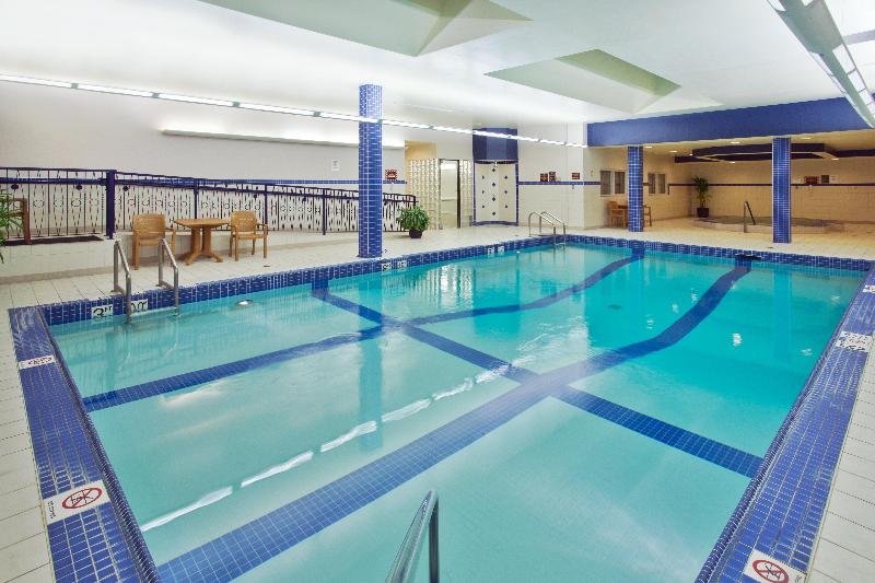 هتل Crowne Plaza Fredericton Lord Beaverbrook, An Ihg
