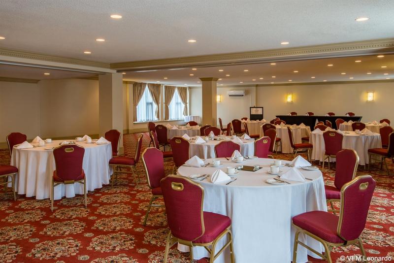 هتل Crowne Plaza Fredericton Lord Beaverbrook, An Ihg