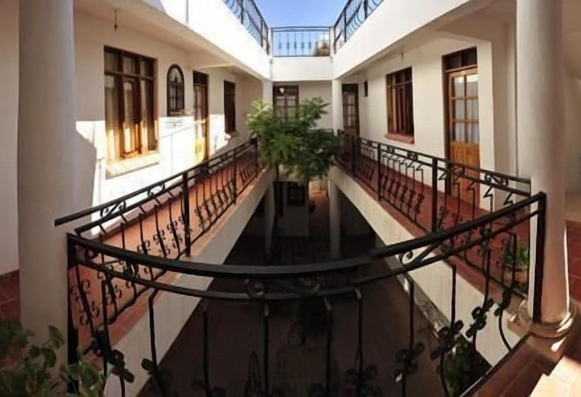 هتل Cruz Popayan Sucre