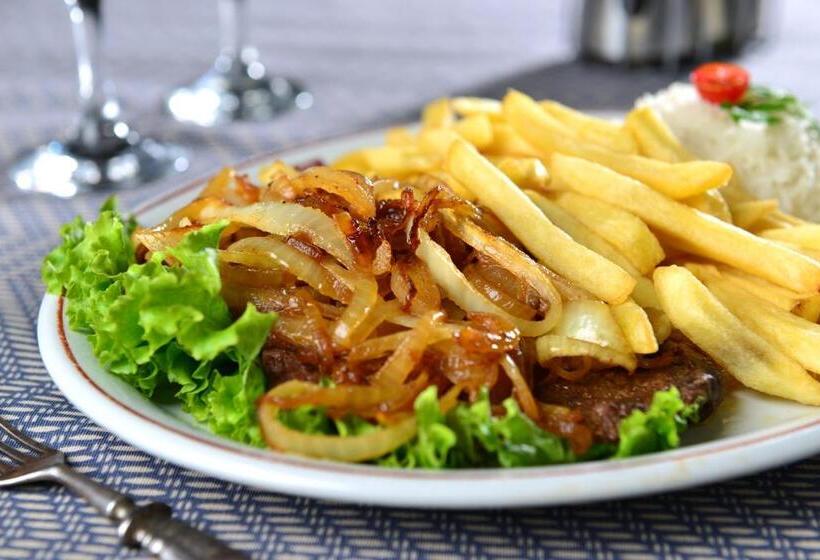 בית מלון כפרי Curi Palace