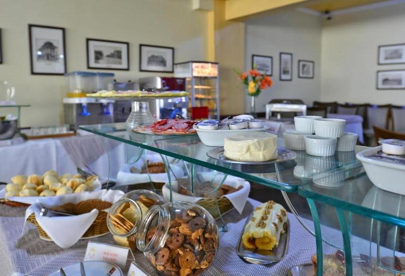 בית מלון כפרי Curi Palace