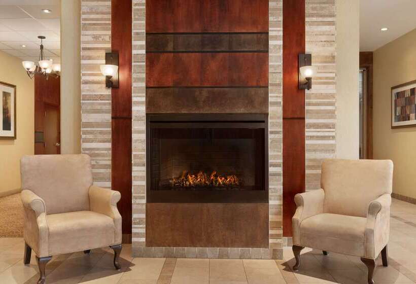 فندق Days Inn By Wyndham Edmonton Downtown