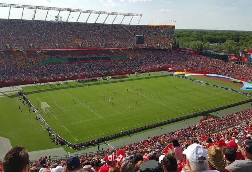 فندق Days Inn By Wyndham Edmonton Downtown