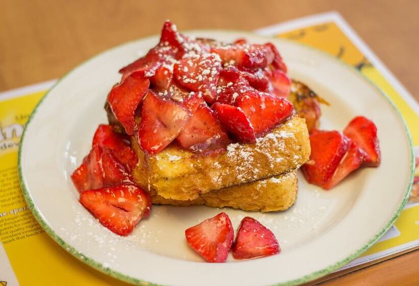 فندق Days Inn By Wyndham Edmonton Downtown