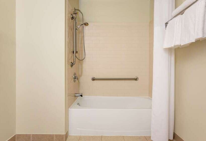 Отель Days Inn Blainville & Centre De Conférence