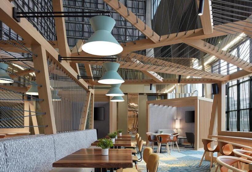 Delta Hotels Calgary Airport In Terminal