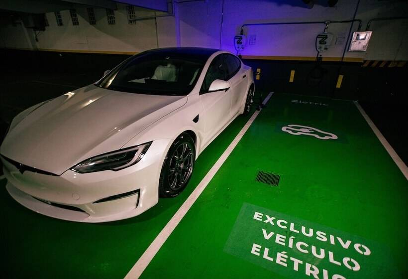 ホテル Deville Business Maringa