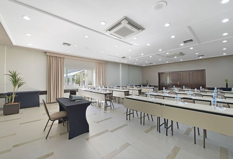 ホテル Deville Business Maringa