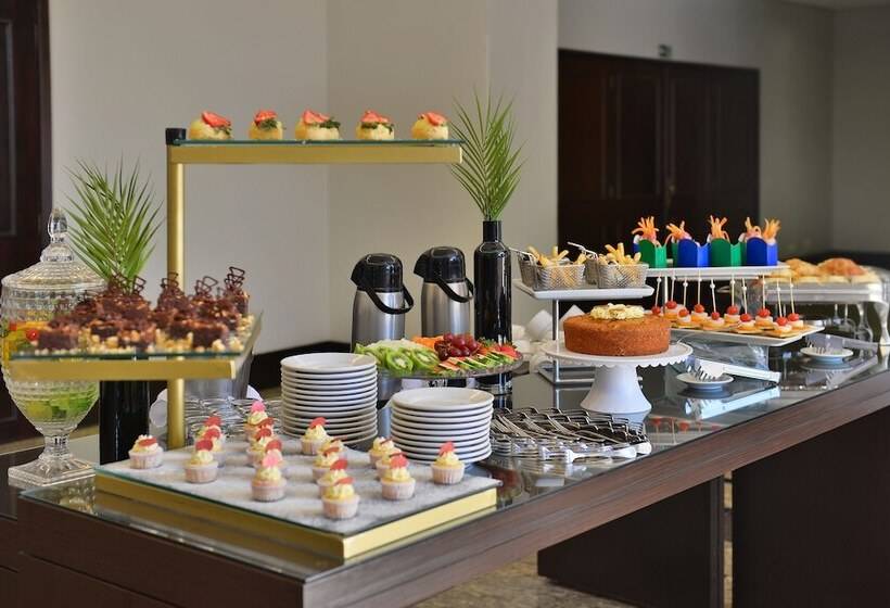 ホテル Deville Business Maringa