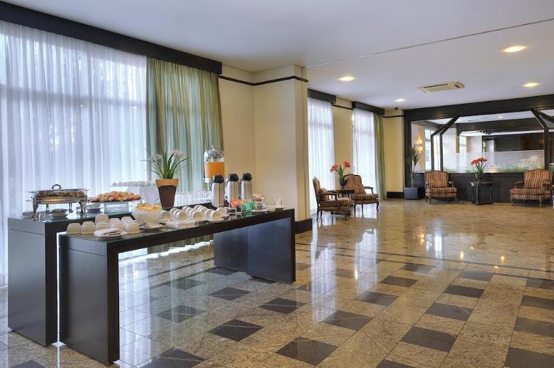 ホテル Deville Business Maringa