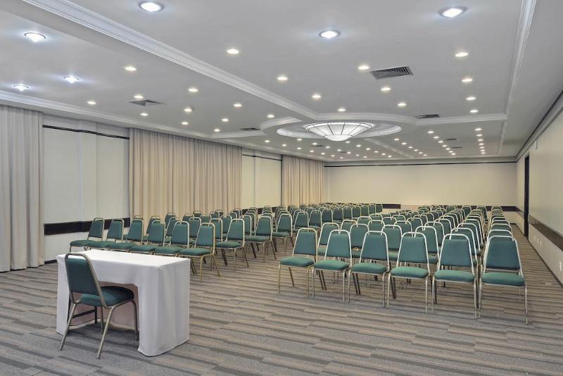 ホテル Deville Business Maringa