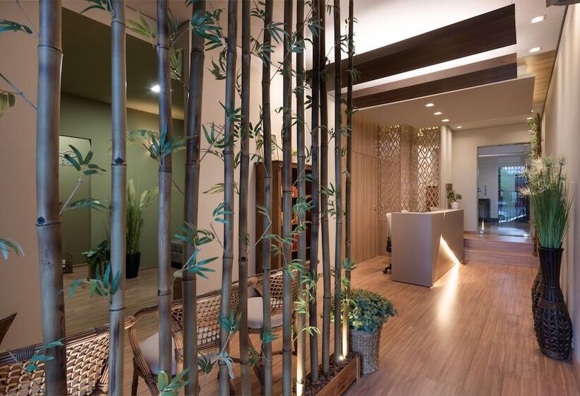 ホテル Deville Business Maringa