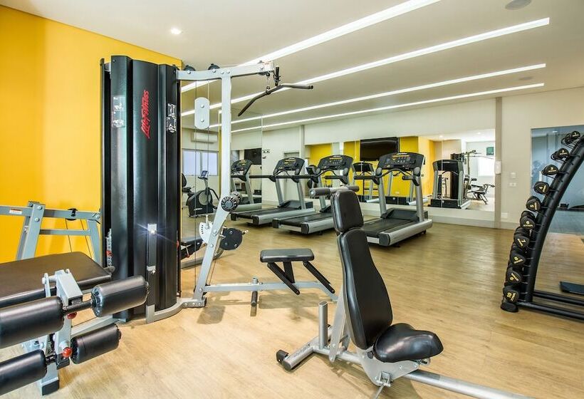 ホテル Deville Business Maringa