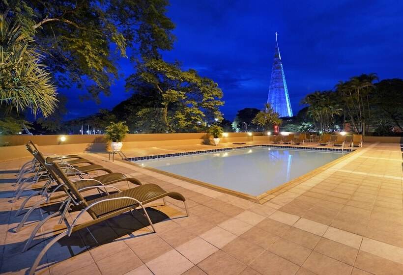 ホテル Deville Business Maringa