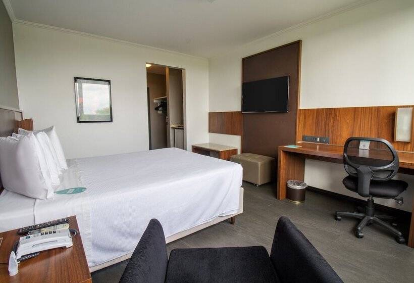 ホテル Deville Business Maringa