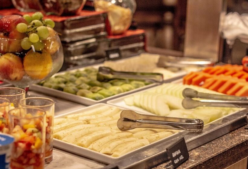 فندق Deville Curitiba Batel