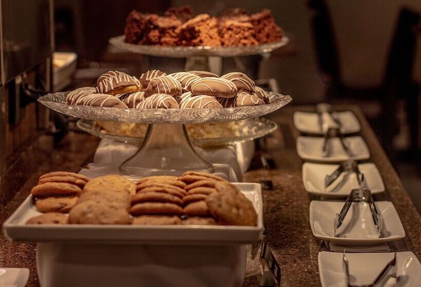 فندق Deville Curitiba Batel