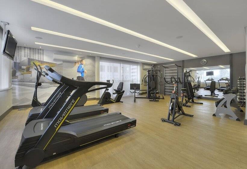 فندق Deville Curitiba Batel