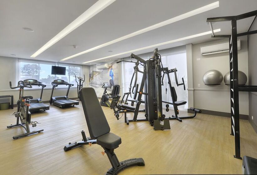 فندق Deville Curitiba Batel