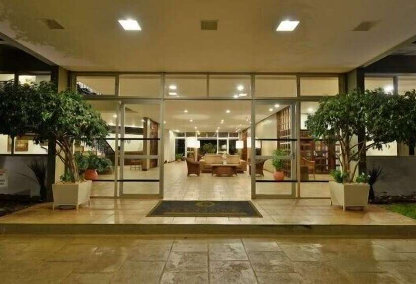 Отель Deville Express Guaira