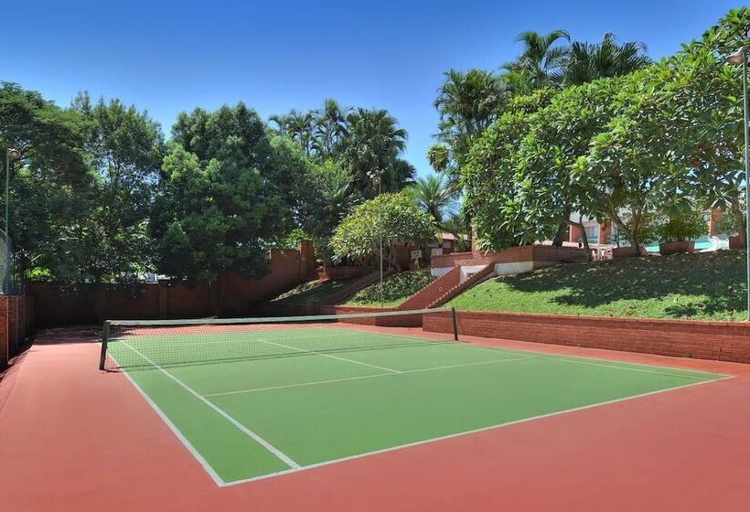 Отель Deville Express Guaira