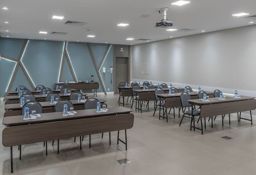 בית מלון כפרי Deville Prime Cuiaba