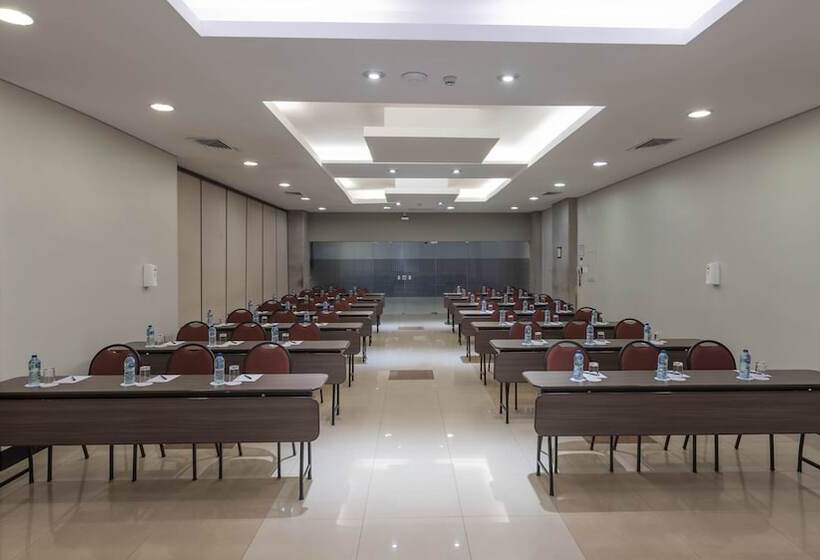 בית מלון כפרי Deville Prime Cuiaba