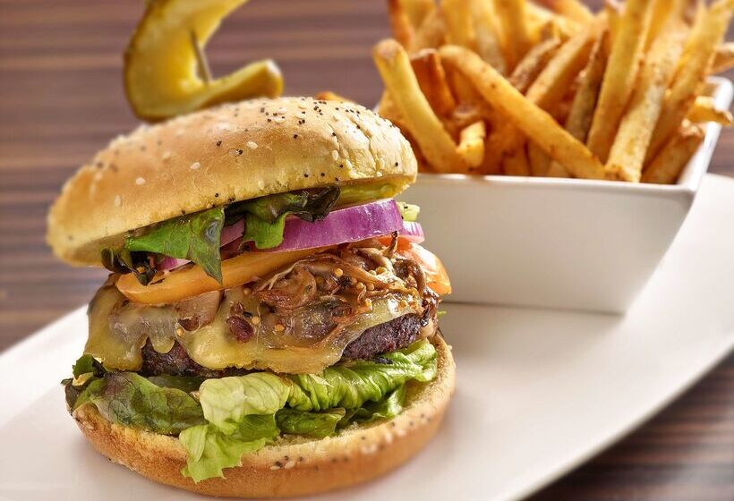 Doubletree By Hilton Hotel West Edmonton