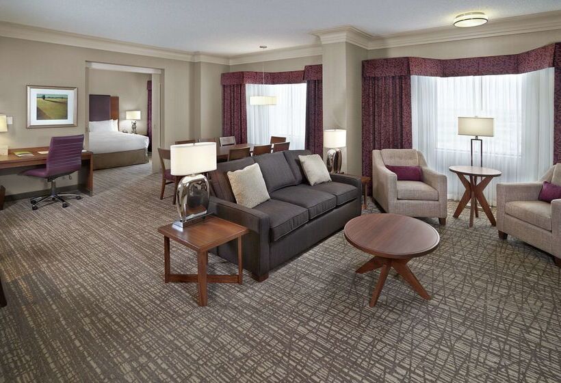 Doubletree By Hilton Hotel West Edmonton