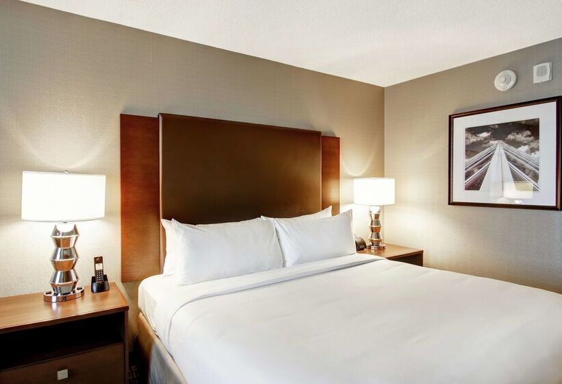 Doubletree By Hilton Hotel West Edmonton