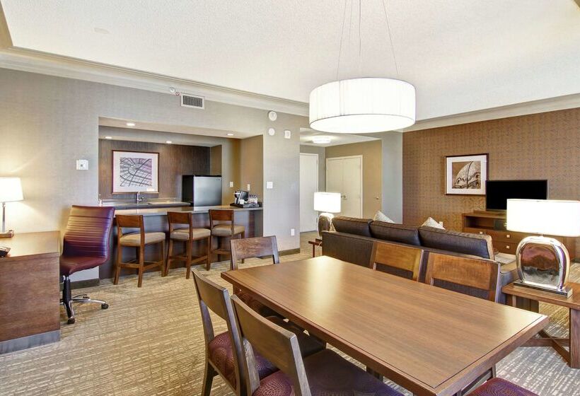 Doubletree By Hilton Hotel West Edmonton