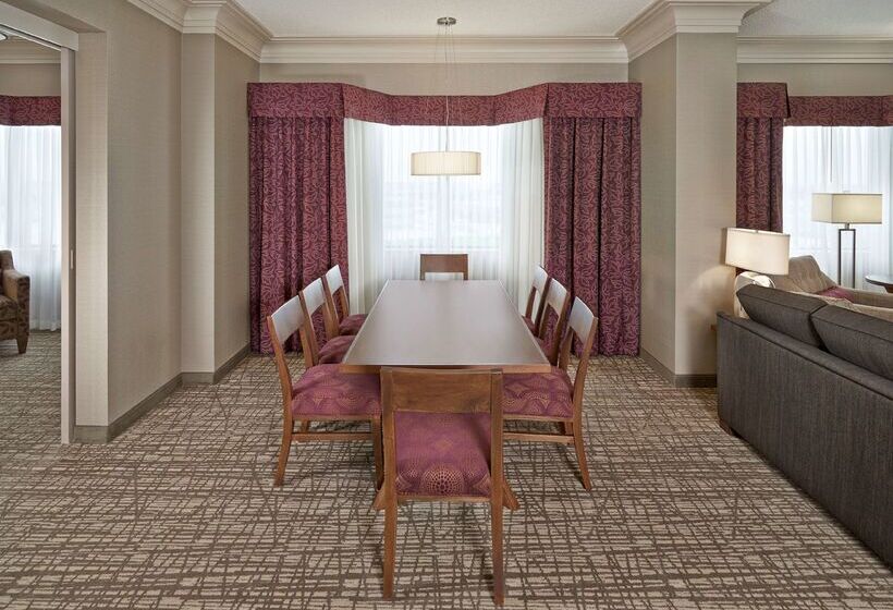 Doubletree By Hilton Hotel West Edmonton