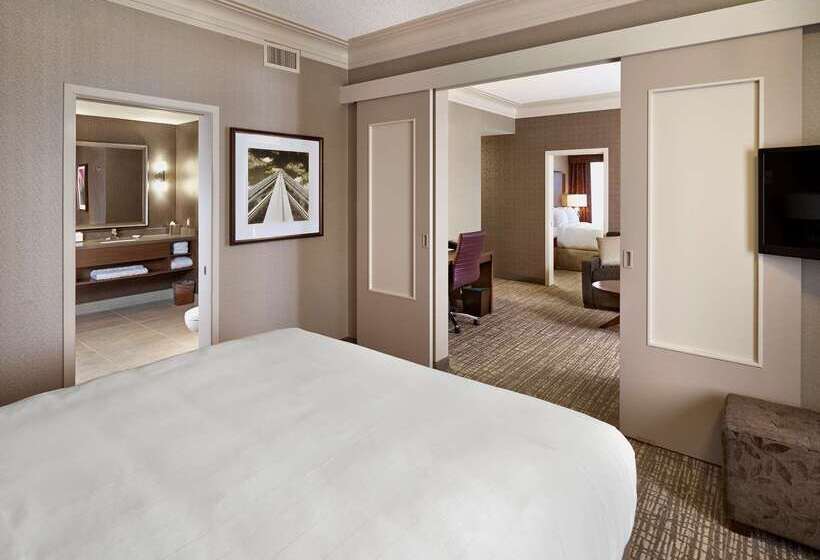 Doubletree By Hilton Hotel West Edmonton